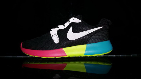 NIKE Roshe Run HYPERFUSE Women--025